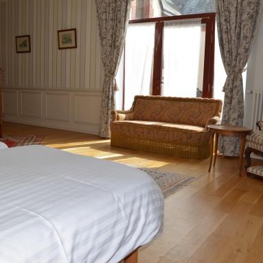 Lit de la chambre d'hôtes 