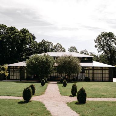 L'Orangerie du manoir vue depuis le parc