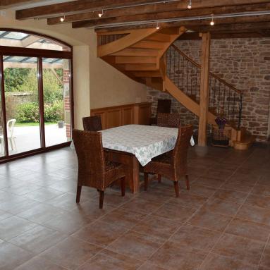 Escalier menant aux chambres