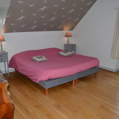 Le lit de la chambre Hirondelles