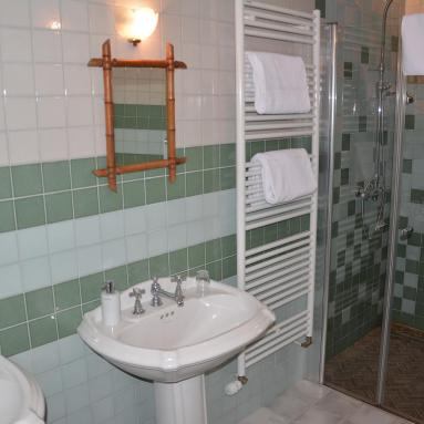 Douche de la chambre Le Pressoir