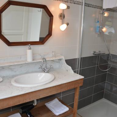 Salle d'eau de la chambre Tahiti